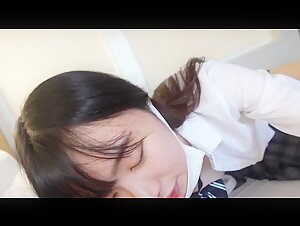 FC2-PPV-3077136女子・・・イジメにあって以来心を閉ざしてしまった健気な女子生徒を密室に連れ込みゴム無し膣内射精！！