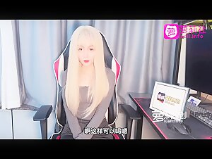 chinese porn(萝莉社)(lls-83)校花学妹用身体换取医药费救母亲-美酱