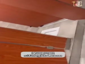 大神潜入商场女厕全景偷拍多位美女嘘嘘