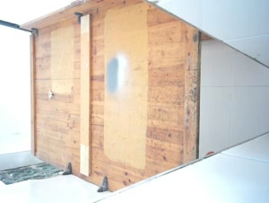 大神潜入某美容院女厕 沟厕正面仰望视角偷拍憋了很久的金手镯高贵气质美女