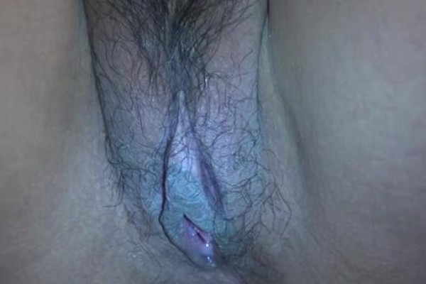 商场女厕超近距离厕拍偷窥红裙美少妇的极品美鲍