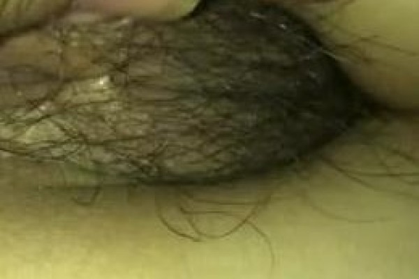 迷奸南京白嫩小妹妹爆菊 窥阴 玩弄尿道，掰开近距离欣赏穴肉，鲍鱼肥美多汁