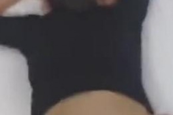 操漂亮少妇 好深 爽不爽 下面好爽 我的逼好爽 是你的小母狗 逼毛浓密 呻吟不断