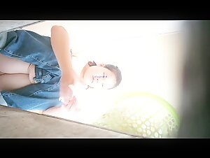 私房二月最新流出厕拍新品全网稀缺独家新作__食品厂沟厕 全景三坑刁钻视角可惜这厂没多少美女