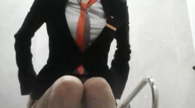 2021最新精选收集女厕冒死偷拍高颜值女神，逼嫩人美优雅