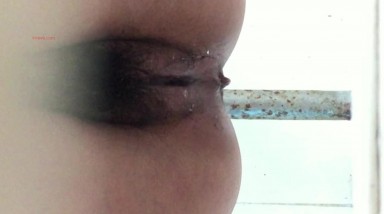 冒死 潜入办公楼偷拍美女同事的极品馒头B