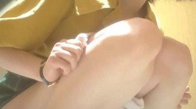 最新前镜偷窥清纯漂亮美眉嘘嘘