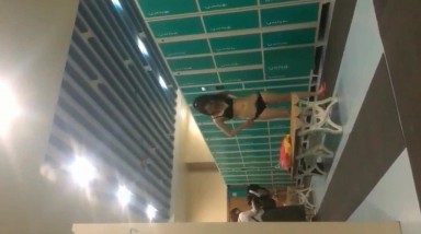 1最新流出《坑闺蜜》系列 中国好闺蜜 带手机到澡堂更衣室 美乳校花全裸更衣被拍个遍 春光无限 高清720P原版