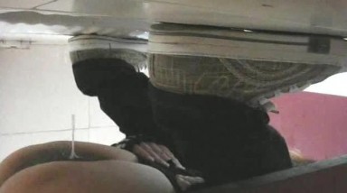 大胆超近距离7顶级福利资源厕拍圈内牛人大胆闯入女厕拍妹子方便时强拍脸强摸逼被发现翻车系列全是名场面