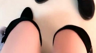 户外勾搭性感美骚妇勾引猴急环卫工大爷回寓所只要配合直播免费让他草对白淫荡刺激