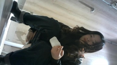 高质量高画质女厕偷拍多女 ，百里挑一 ，小美女来大姨妈了，各种户型清晰可见，美女太急脱下裤子喷射，很是刺激