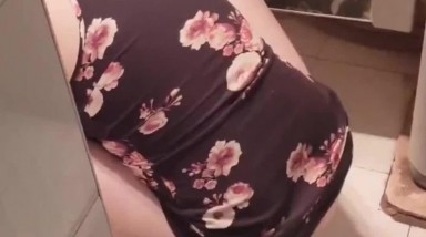 恋母大神原创分享 宅男少年偷窥在家不爱穿内内的骚妈日常 妈妈的大骚逼真肥啊