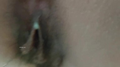 女厕厕拍大神冒死超近距离贴B拍太刺激了，就是这姿势太累了受不了