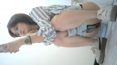 高价购入厕拍大神潜入电子厂女厕前后全景偷拍 [4K画质高清无水原档]尿很急的明星范长靴美女