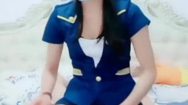 SPA按摩店制服女技师背着老公偷偷给客人提供性服务一边做爱一边打电话