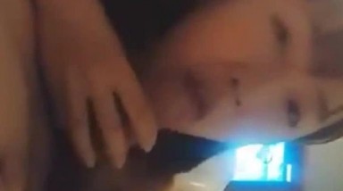 漂亮小女友 你射进去了 嗯 不怕 妹子被抱一顿爆操 逼逼白浆四溢 叫喘不停