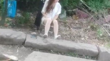 新片速递最牛视角偷拍探花《陕西无套内射探花》探秘农村淫窝啪啪个绿衣站街美女