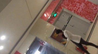 商场女厕一路跟踪尾随偷拍长发御姐的小黑鲍