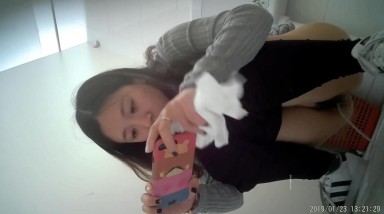 2022五月最新流出 （新品首发）精品全景厕拍【电子厂系列 收尾作品】2