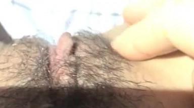 居家小情侶真實X愛自拍,勝在真實,妹子鮑魚水滋滋的十分誘人,想不想喝水