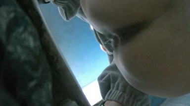 绝品资源 六月最新流出厕拍大神潜入电子厂女厕 全景沟厕视角后拍颜值美女在门口磨蹭半天,不知道在干嘛