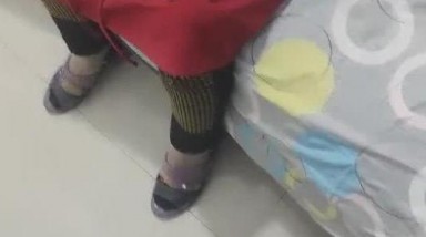 熟女控福利,趁著嶽父不在家,啪啪58歲肥熟老嶽母,這老阿姨真的臊,B洞大開,手都能進去