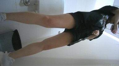 科技园女厕 短热裤透明内绝色小妹 紧窄的洞口和菊花看着真馋人