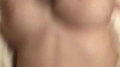 台湾情侣自拍  小伙约炮爆乳女同事 这身材绝了 干一炮绝对值