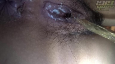 餐厅公共女厕多机位偸拍几位漂亮美眉方便近景镜头太牛逼了B洞菊花看的超清楚细看方便时屁眼逼洞的变化