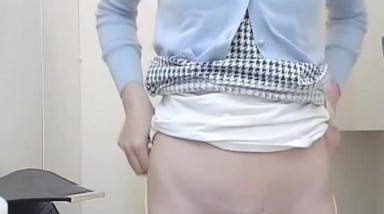 坐盗市流出商场女厕偷拍全是好身材的美女们