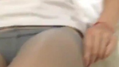 韵味灰丝少妇偷情 喜欢老公操你吗 喜欢你操我骚逼 操我阴道 开了房门 丝袜脱一般就开操