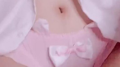 Chinese girl福利姬瑶瑶小萝莉校服格子裙漏逼自拍，粉逼水嫩2