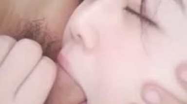 饥不择食的女朋友 早上起来就把我含醒了 吃得很舒服 早餐也免了！